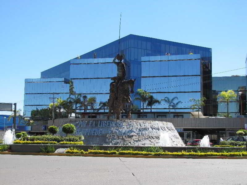 Отель Aranzazu Plaza Kristal Агуаскальентес Экстерьер фото